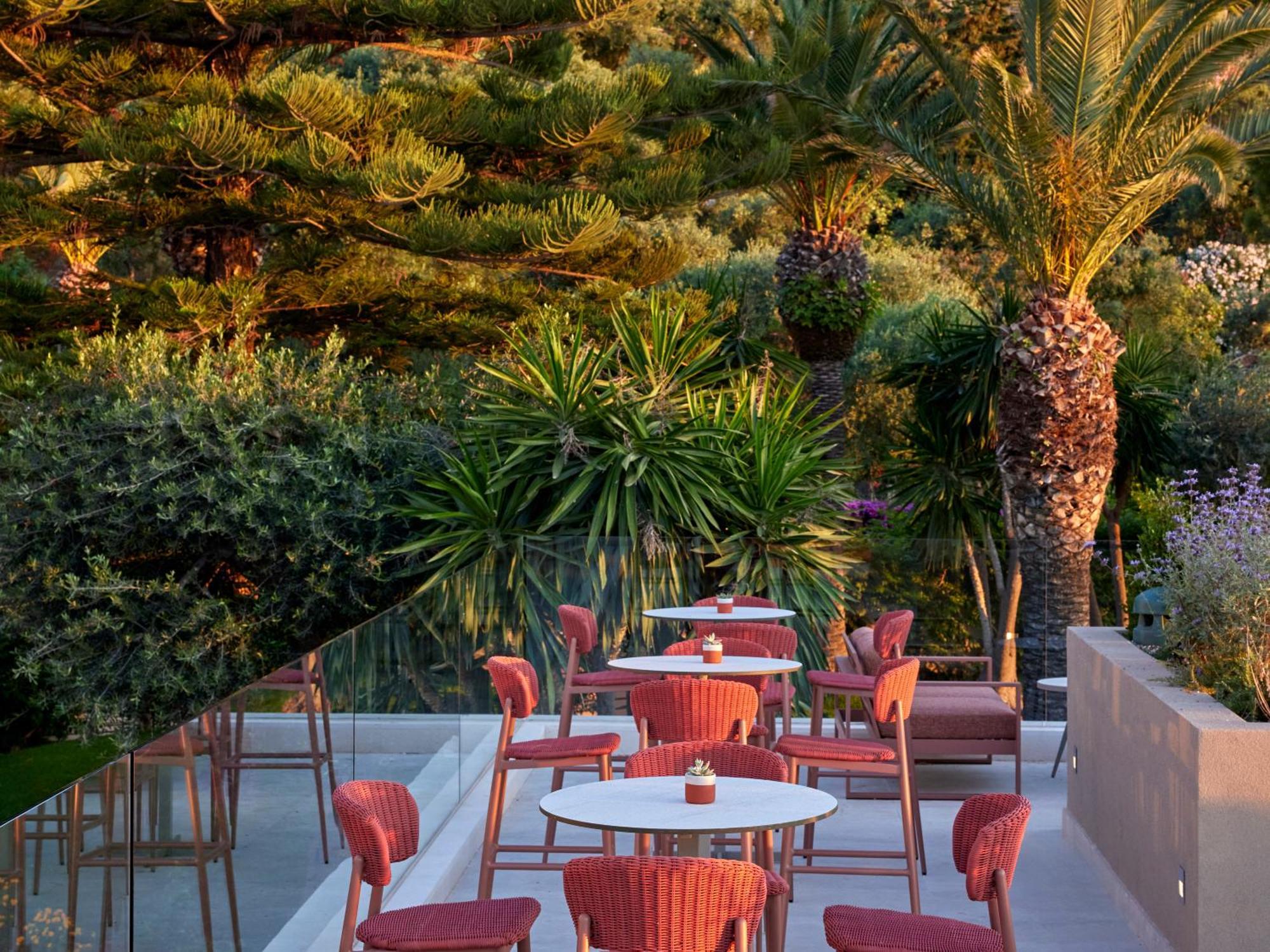 Marbella, Mar-bella Collection Station touristique